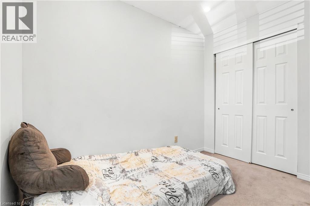 #16 2215 CLEAVER Avenue - 16
