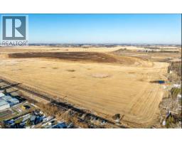 36 Nw Rural, Penhold, AB T4G0G5 Photo 8