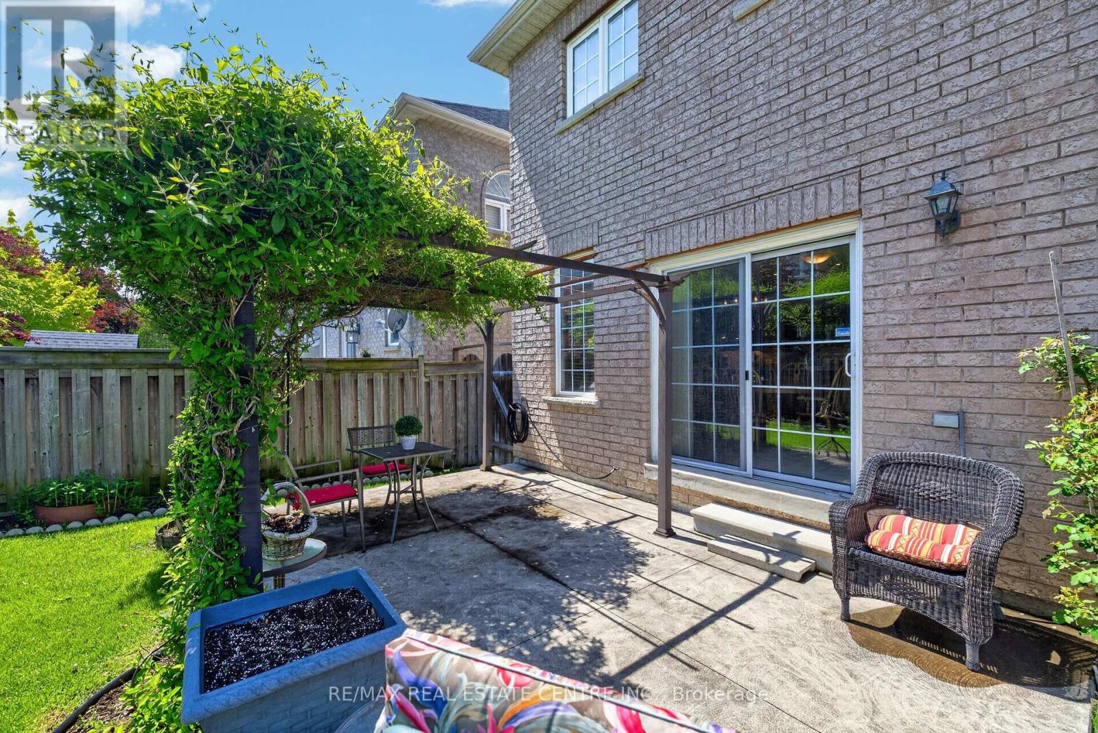 1022 LAIDLAW DRIVE - 47