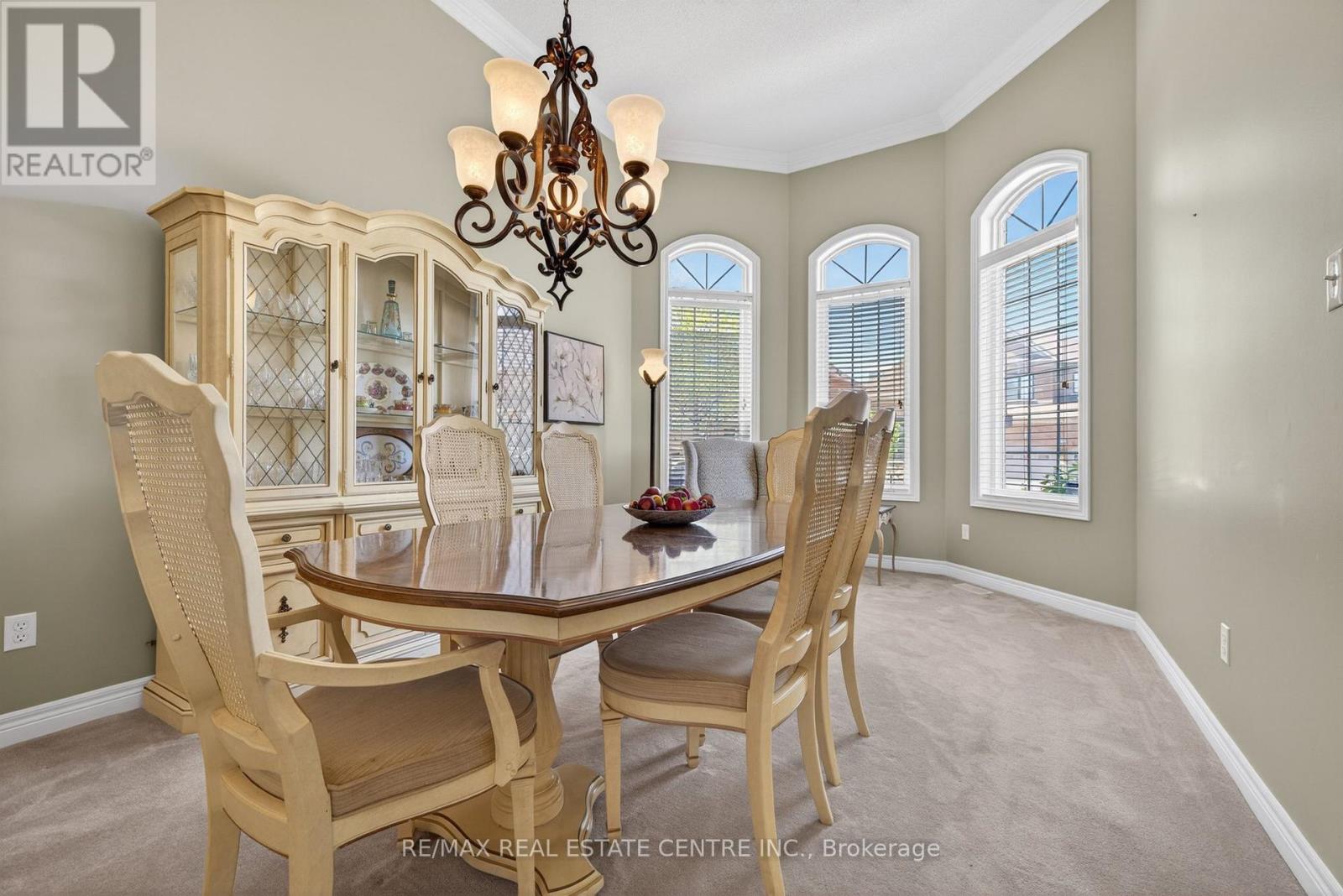 1022 LAIDLAW DRIVE - 9