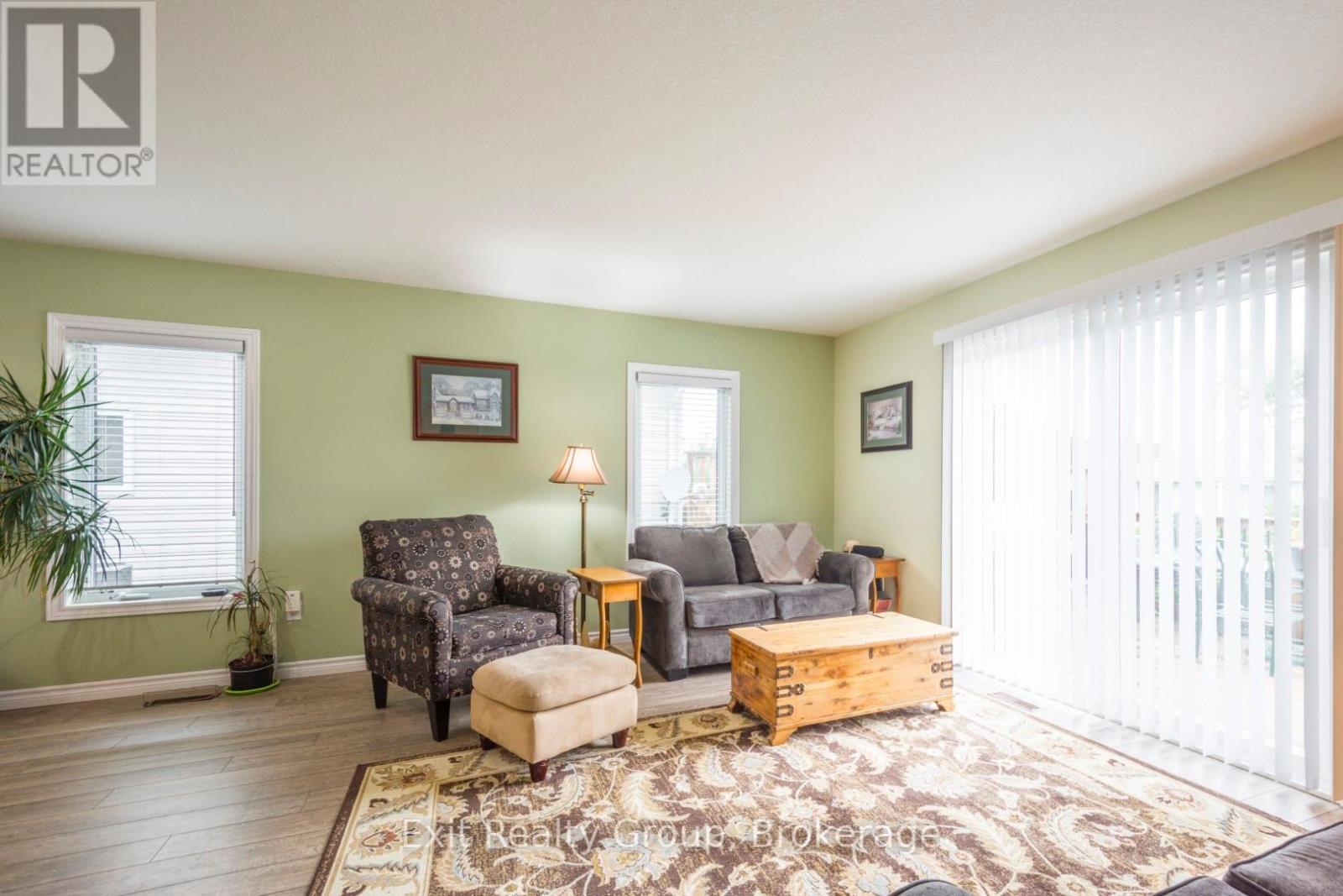 30 ALETHA DRIVE - 9
