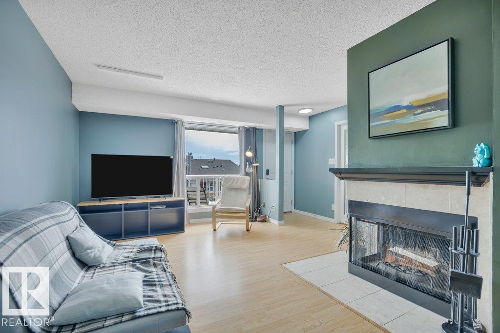 2336 151 AV NW - 9