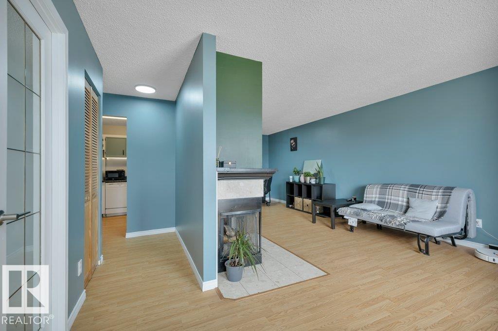 2336 151 AV NW - 5
