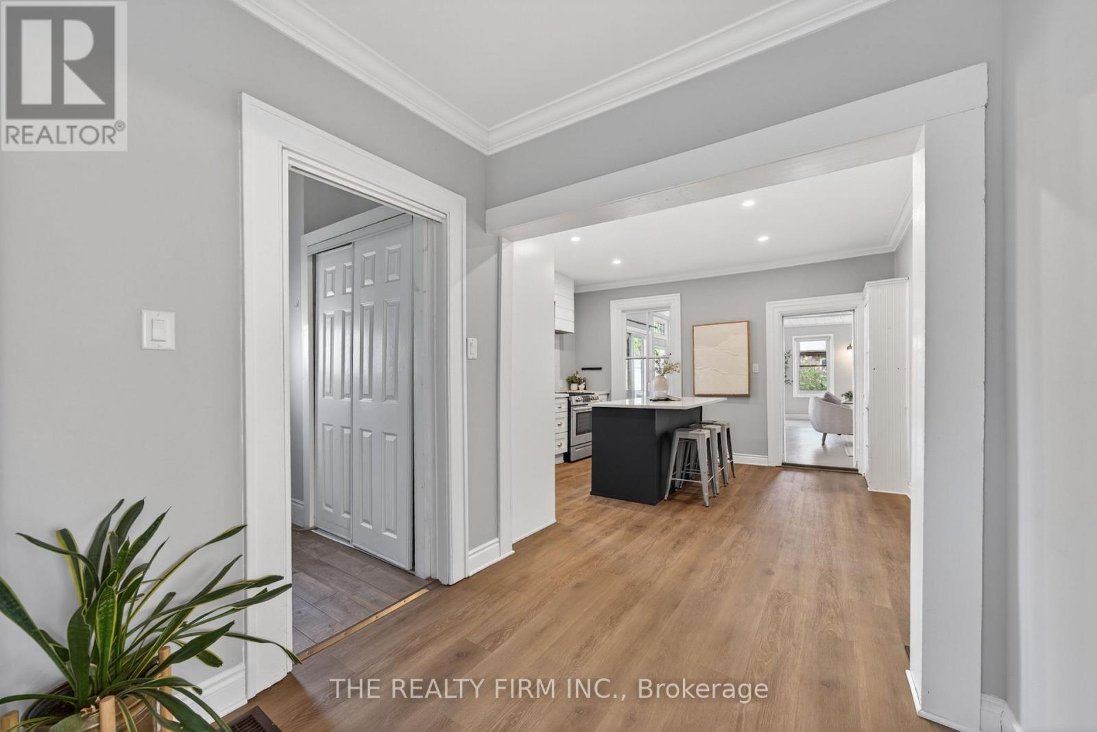 672 ELIAS STREET - 9