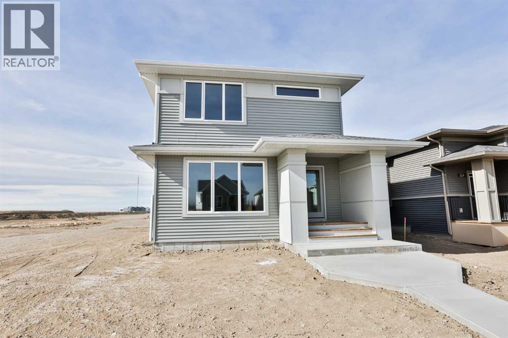 320 Aquitania Boulevard W - 1