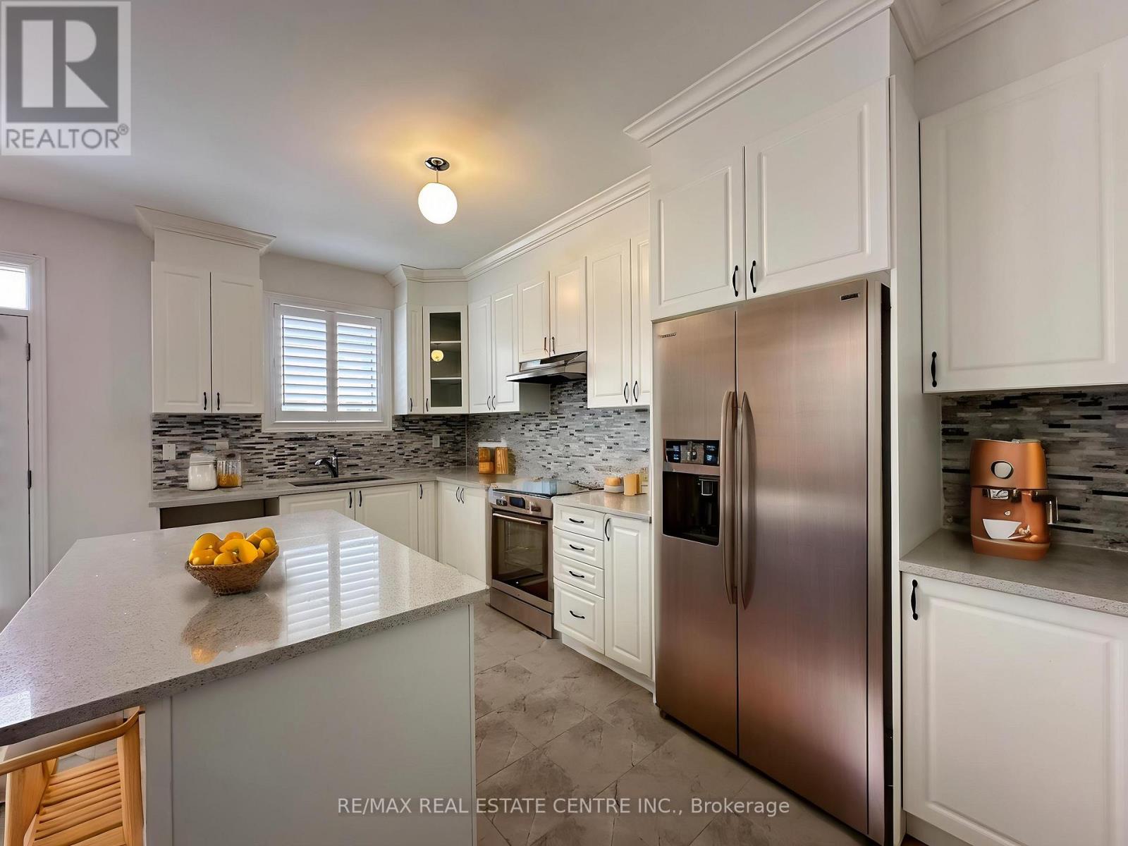 70 WAKEFIELD BOULEVARD - 9