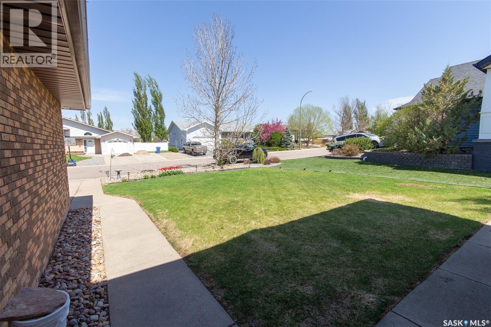 10314 Bunce CRESCENT - 2
