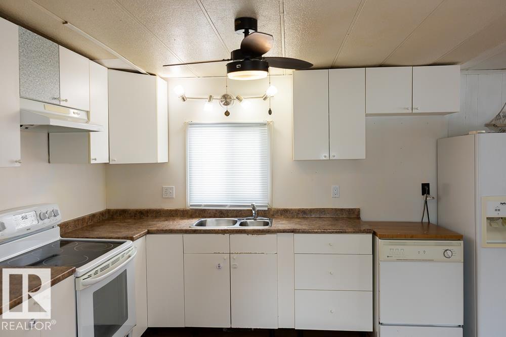 5016 44 ST - photo 3