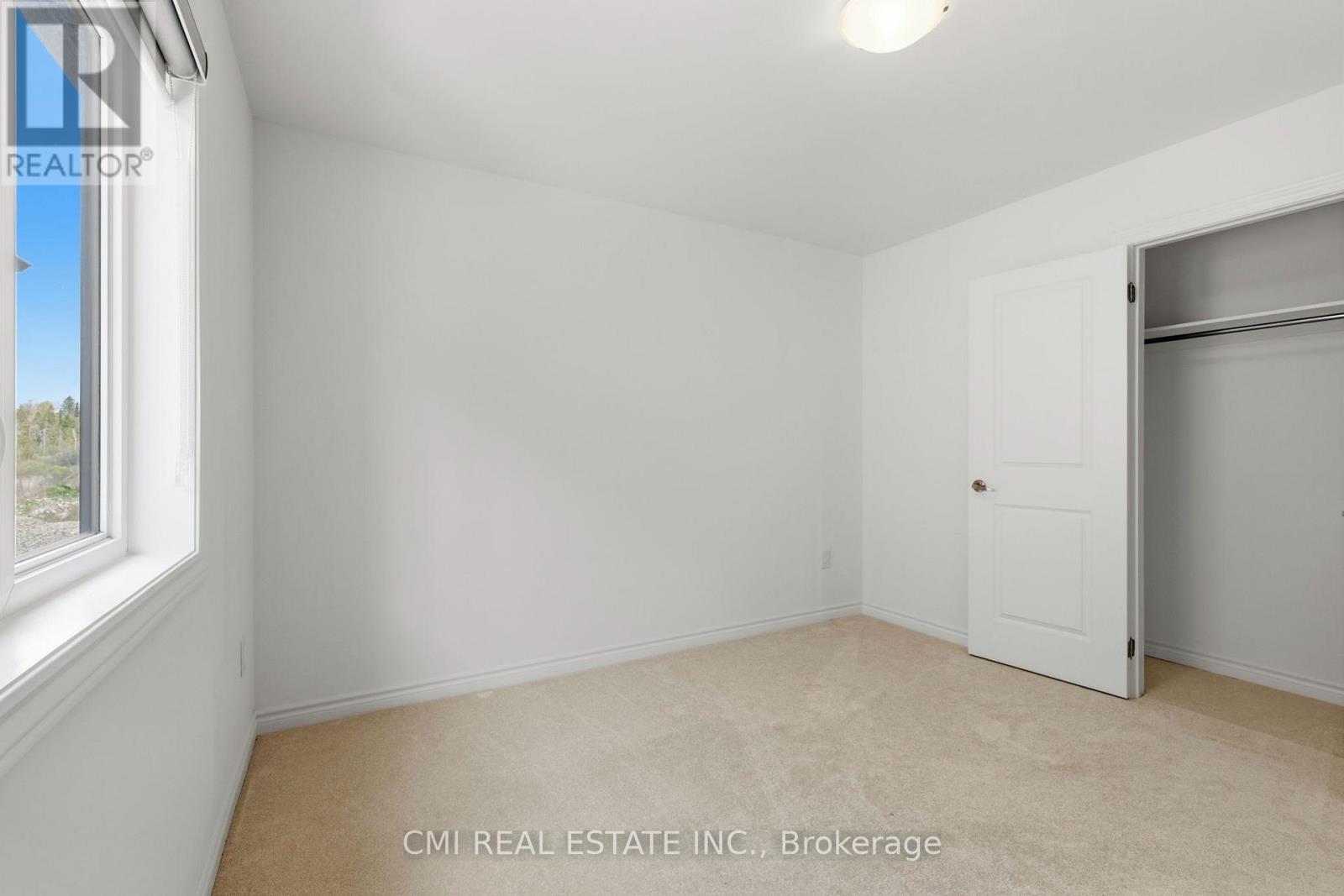 20 HILLCROFT WAY - 23