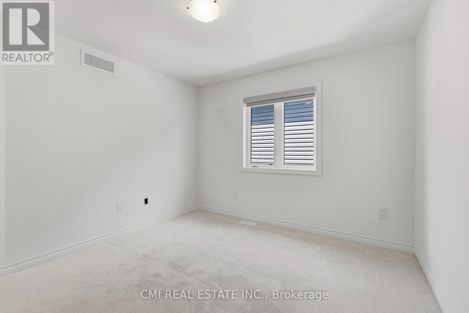 20 HILLCROFT WAY - 24