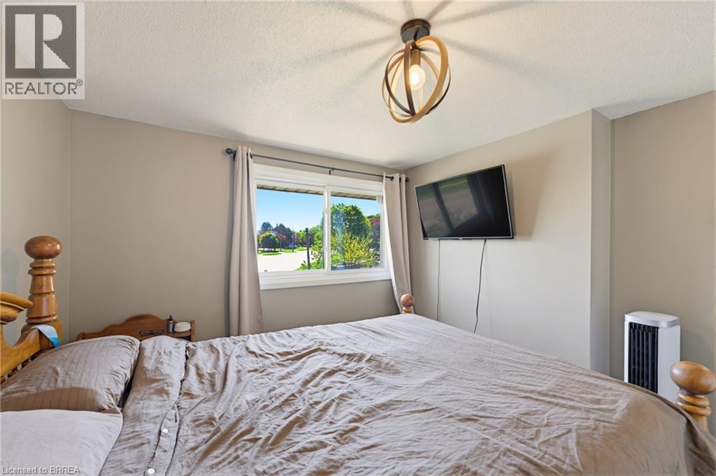 #6 26 COACHWOOD Road - 13