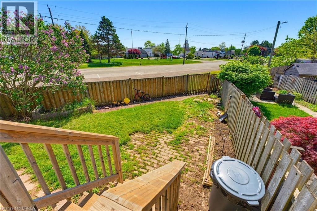 #6 26 COACHWOOD Road - 21