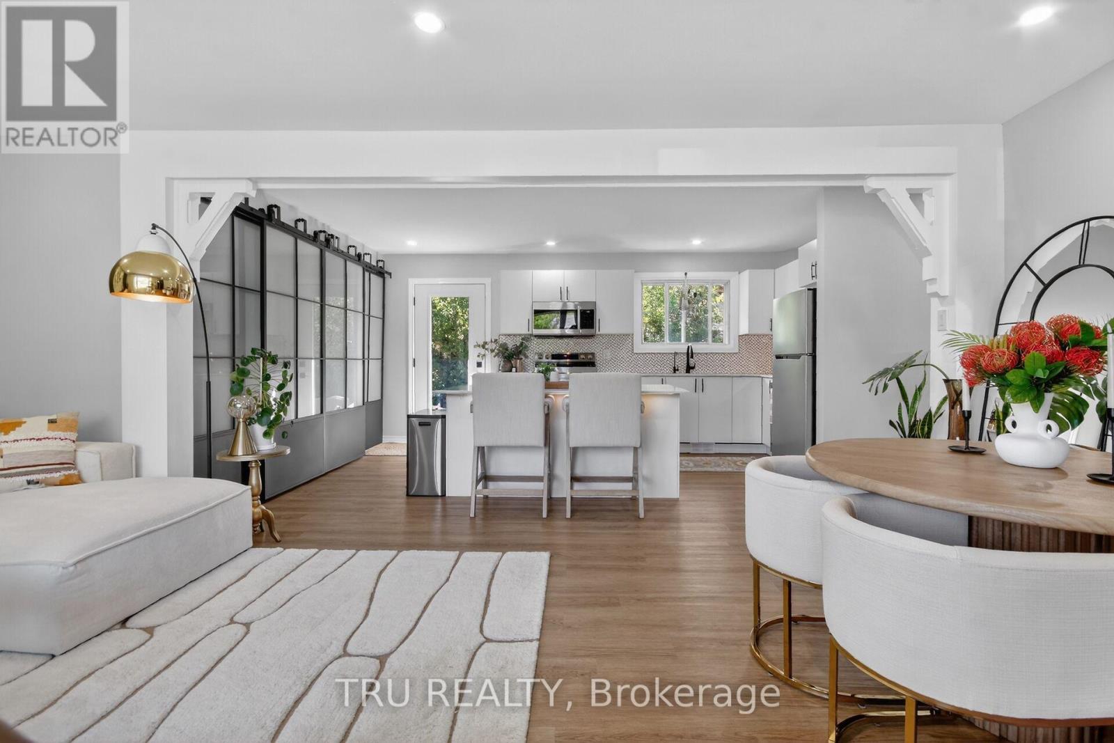 19 TODD DRIVE - 22