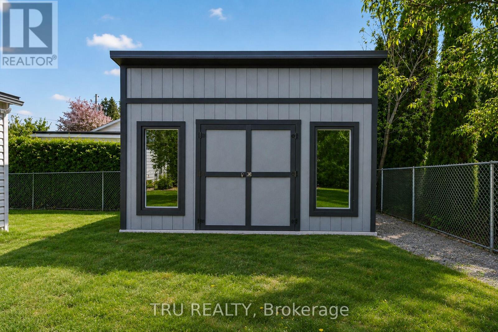 19 TODD DRIVE - 41