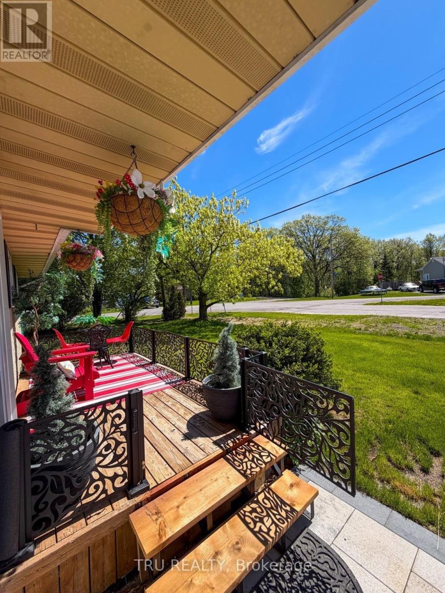 19 TODD DRIVE - 48