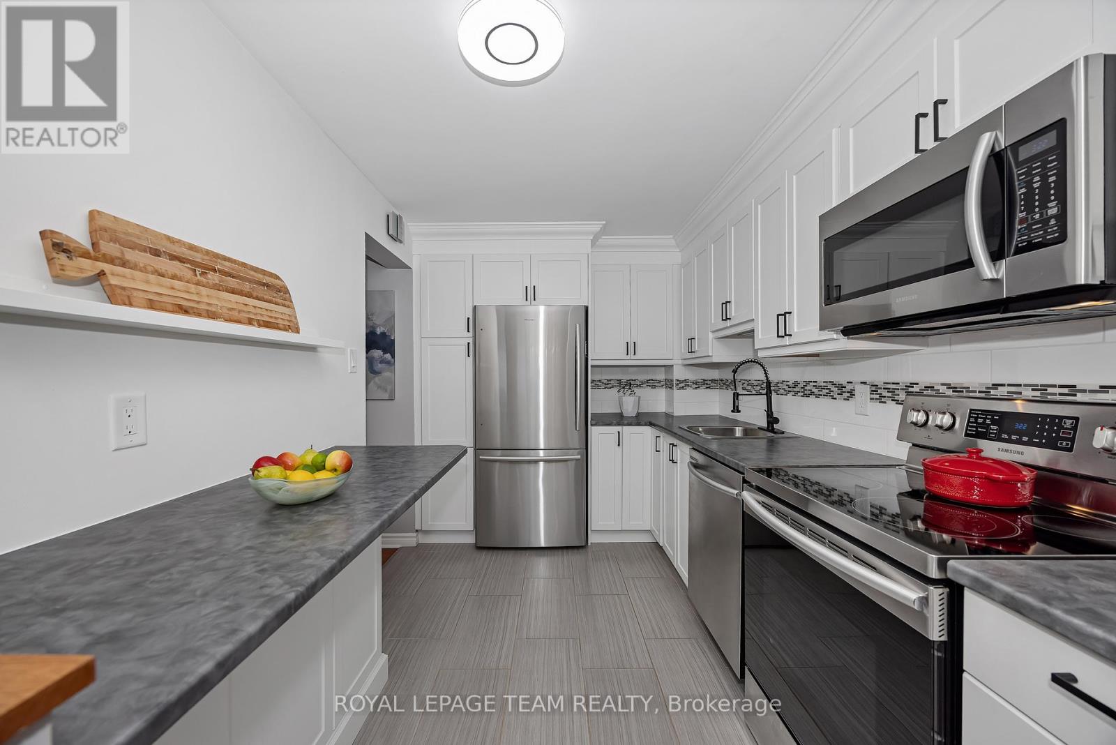 #C 18 BENLEA DRIVE - 18