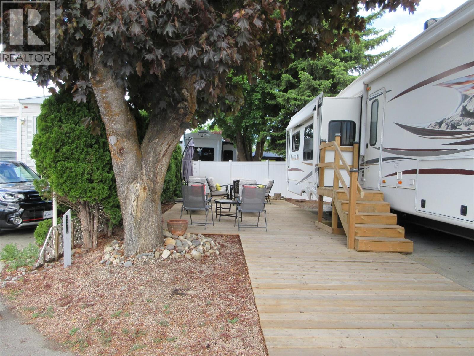 548 415 Commonwealth Road - photo 2