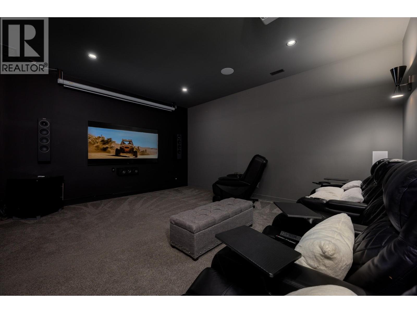112 Sunset Boulevard - 19