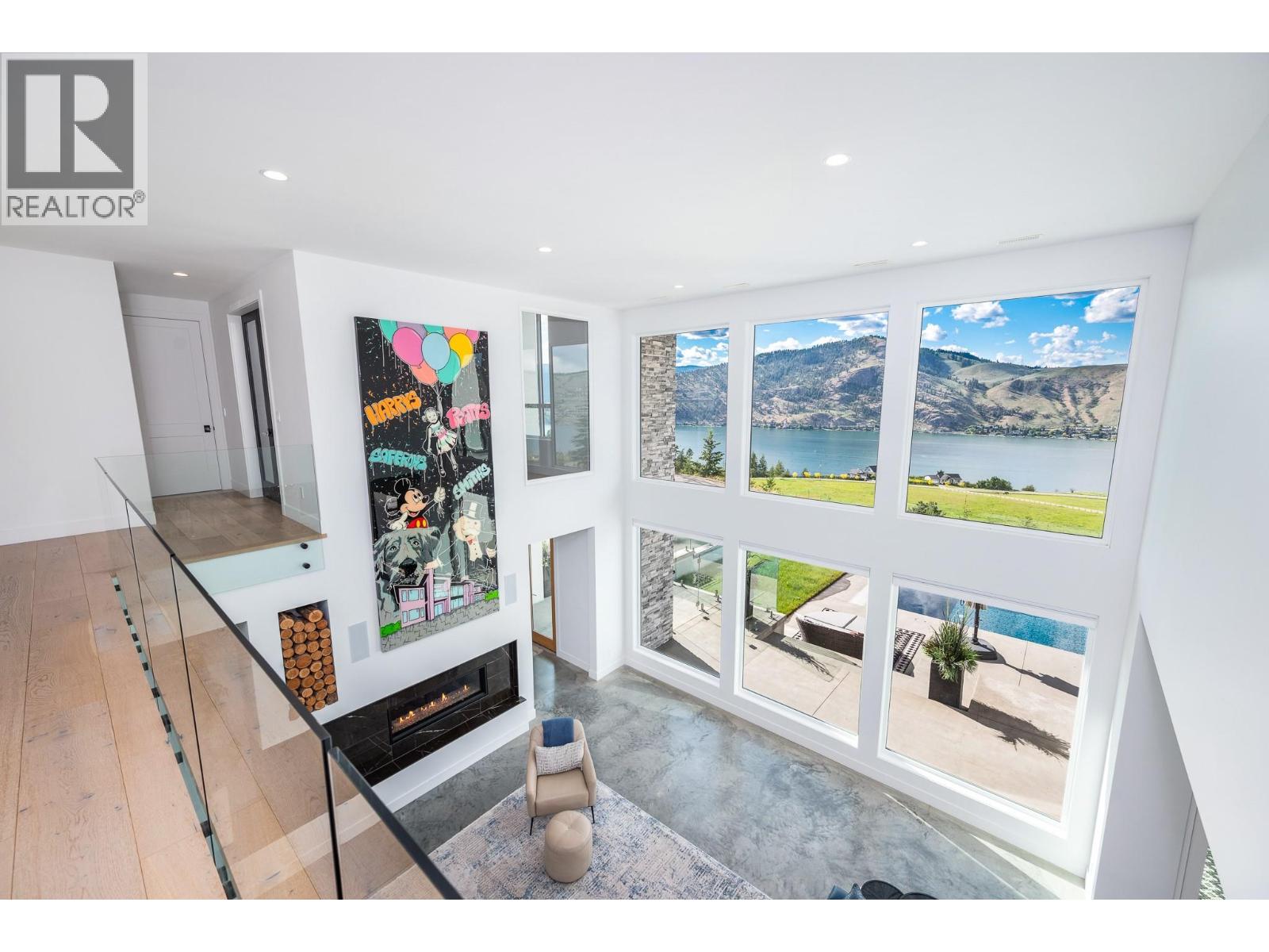 112 Sunset Boulevard - 20