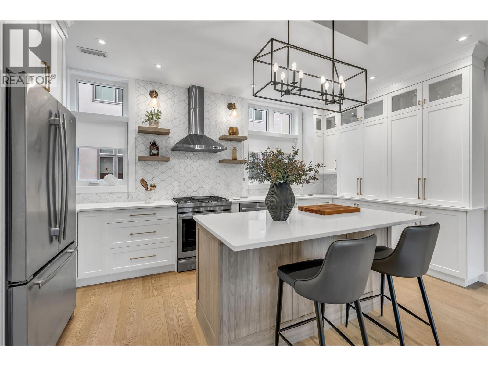 #102 222 LEE Avenue - 12