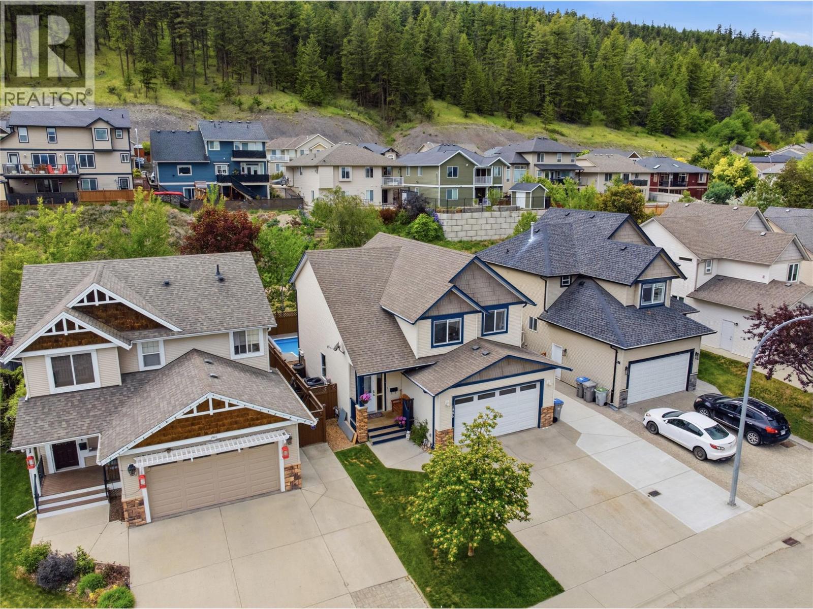 1986 Snowberry Crescent - 10
