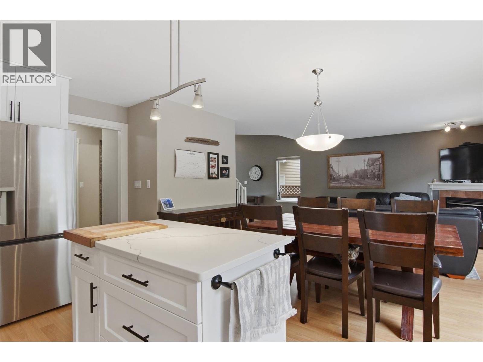 1986 Snowberry Crescent - 39