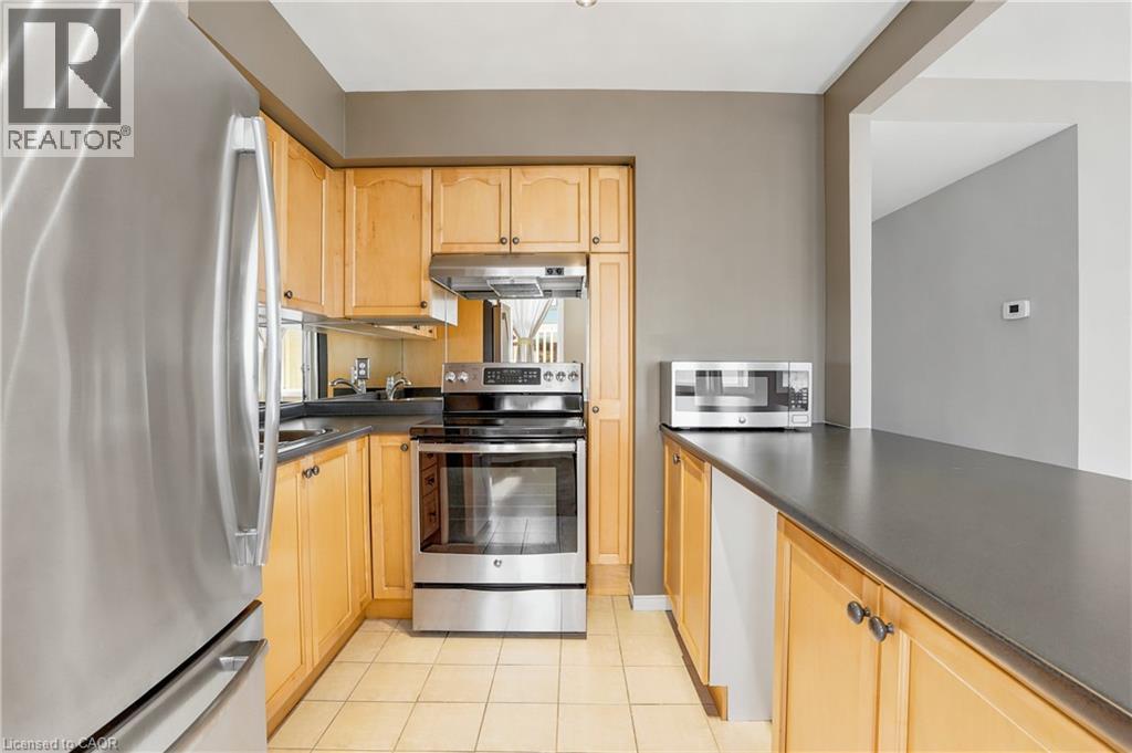 #902 36 JAMES Street S - 14