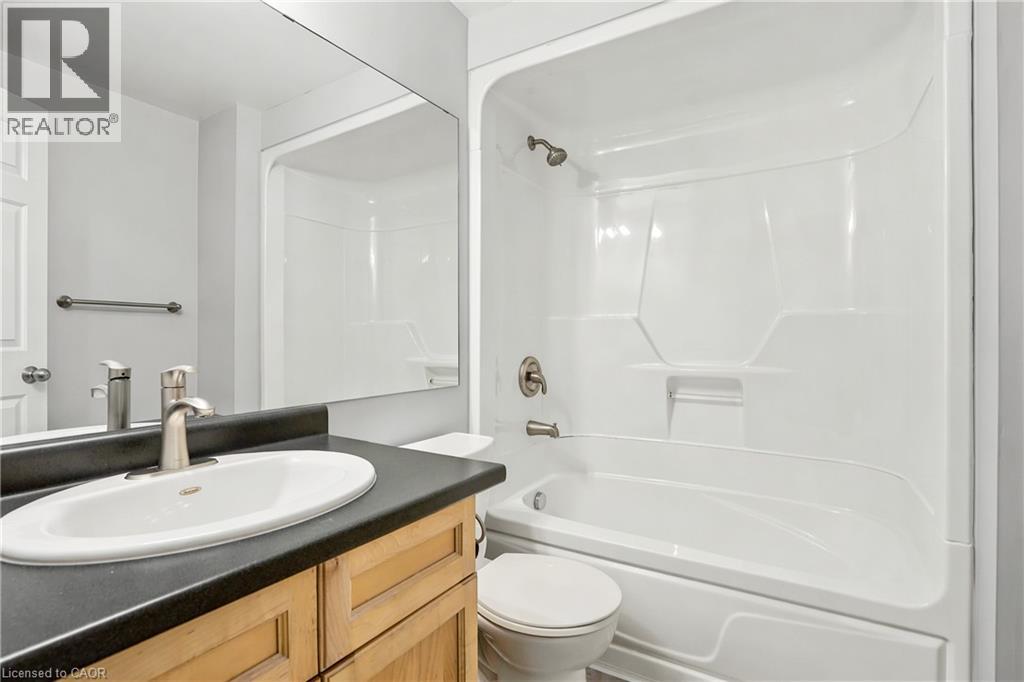 #902 36 JAMES Street S - 24