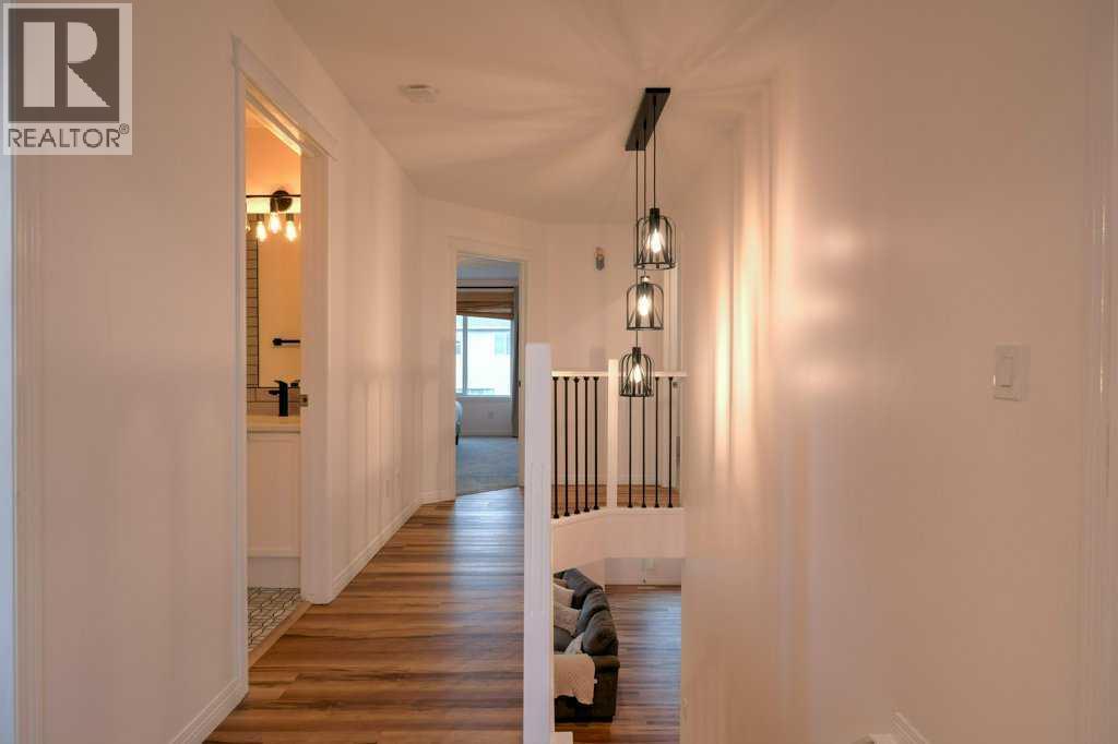 282 Chapalina Terrace SE - 19