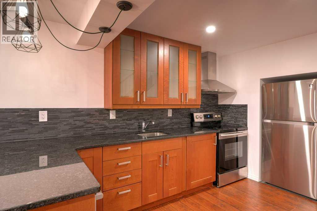 282 Chapalina Terrace SE - 35