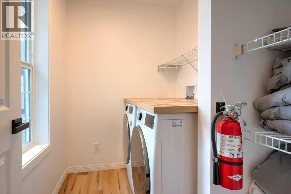 282 Chapalina Terrace SE - 18