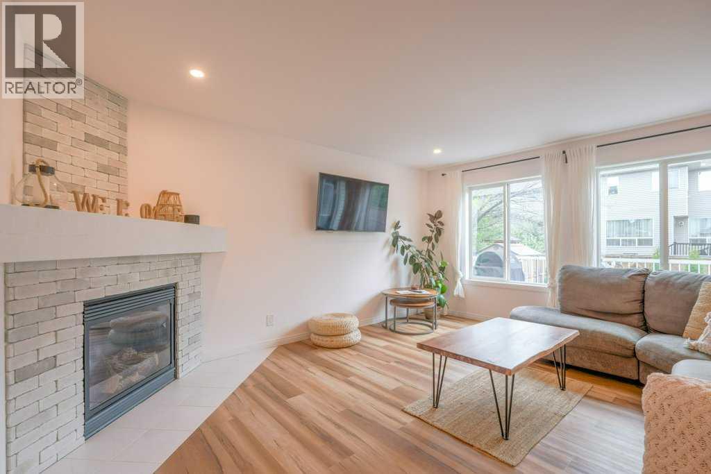 282 Chapalina Terrace SE - 5