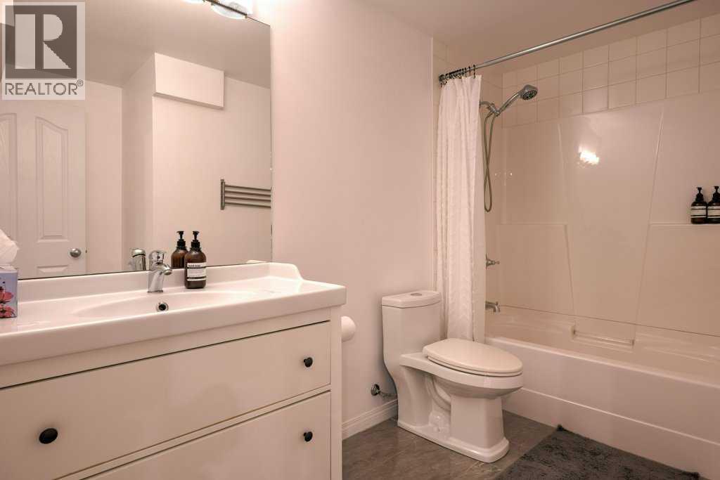 282 Chapalina Terrace SE - 39