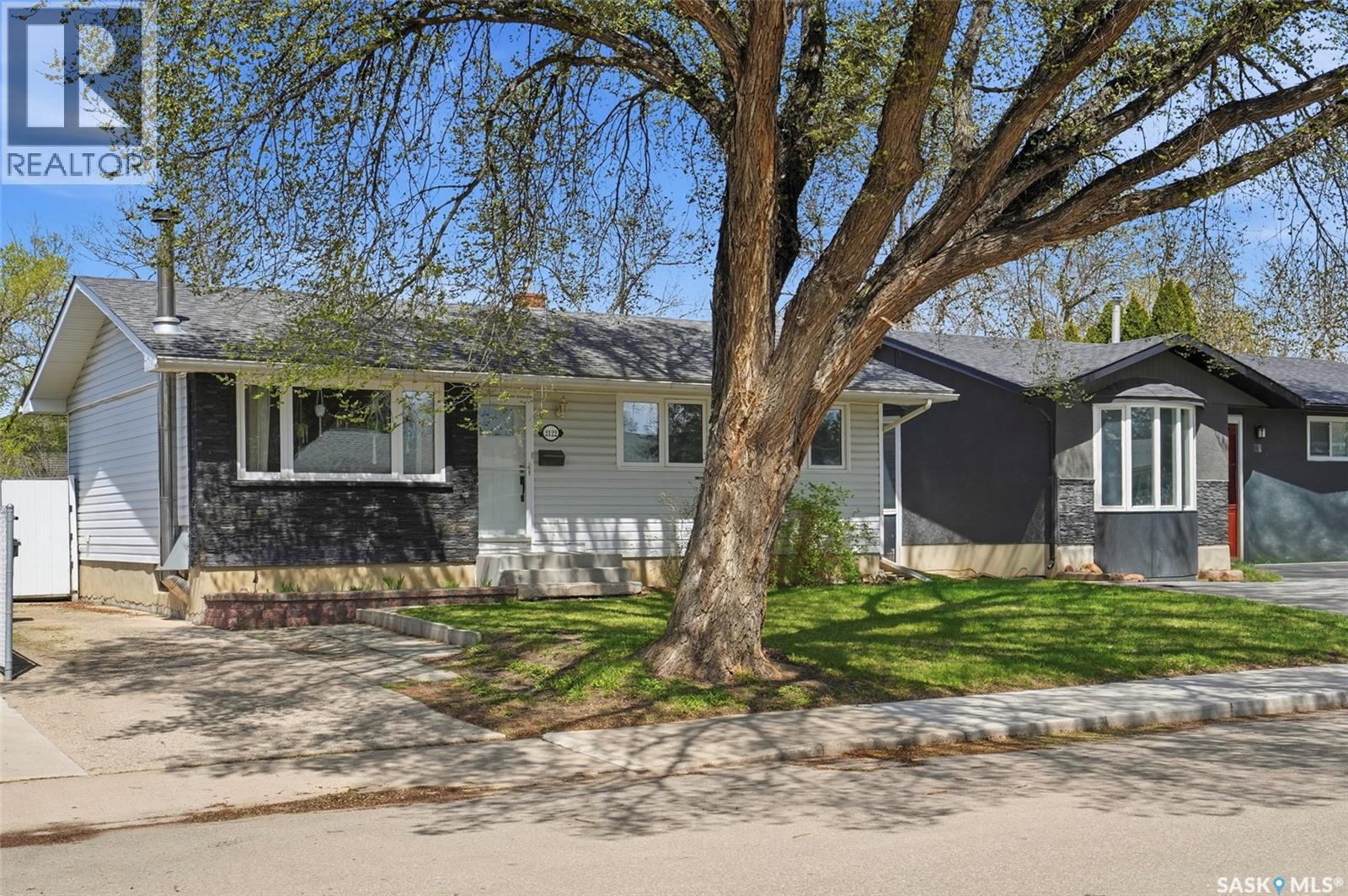 2122 37th STREET W - Image 2