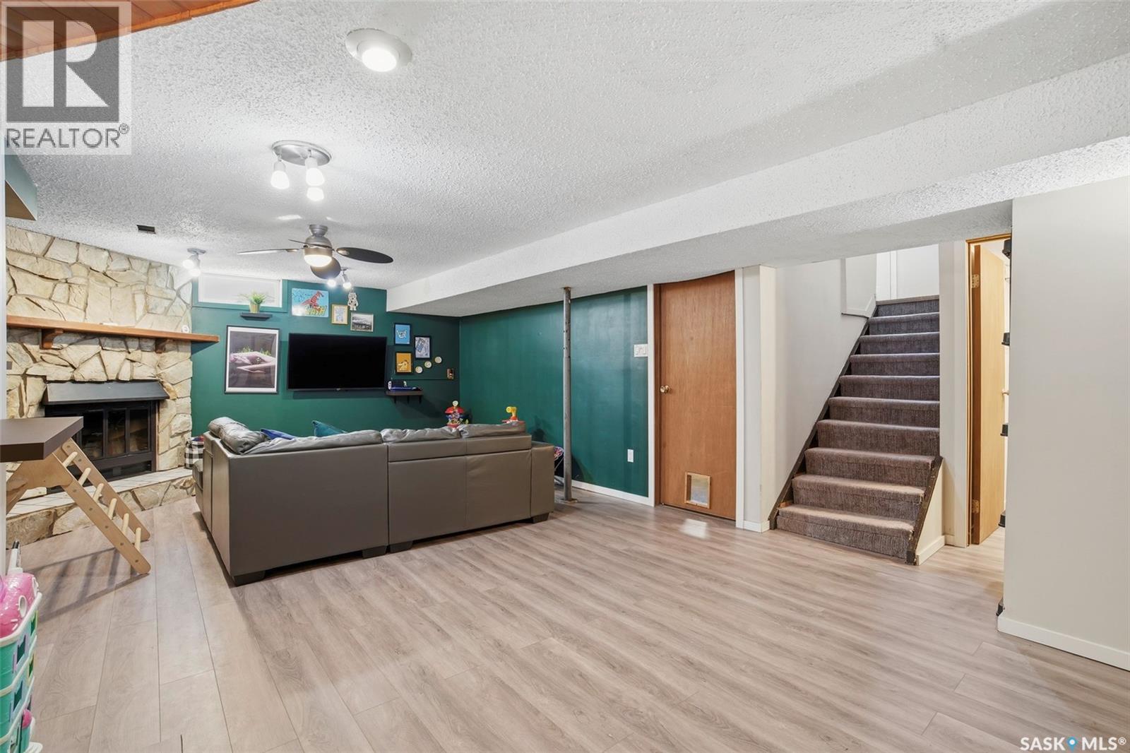 2122 37th STREET W - 20