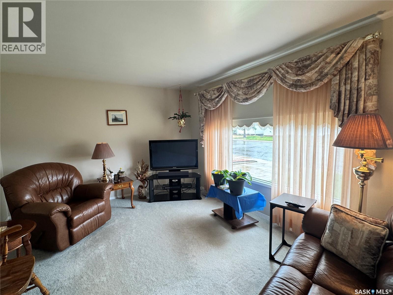 423 7th AVENUE W - 14