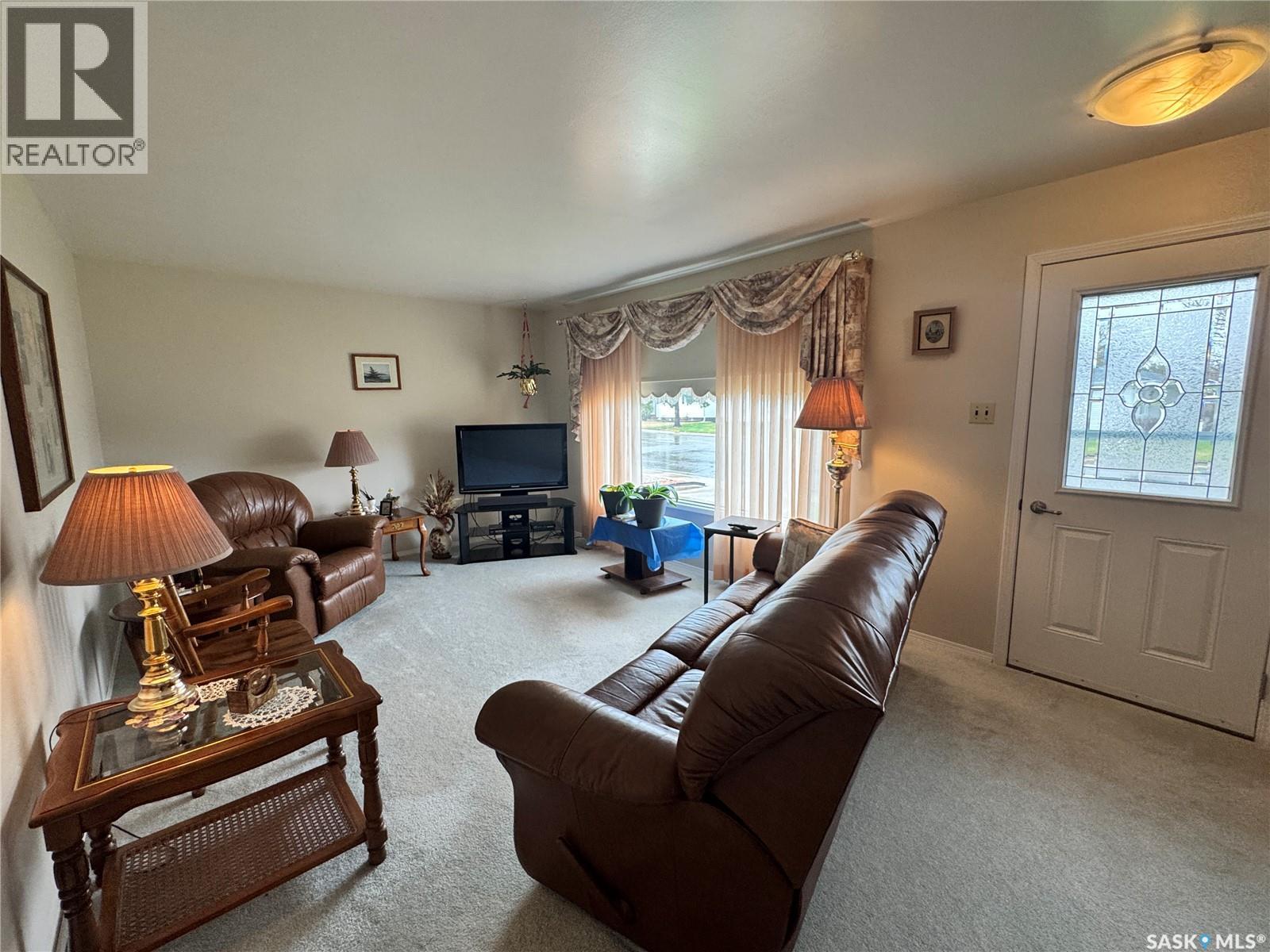 423 7th AVENUE W - 15
