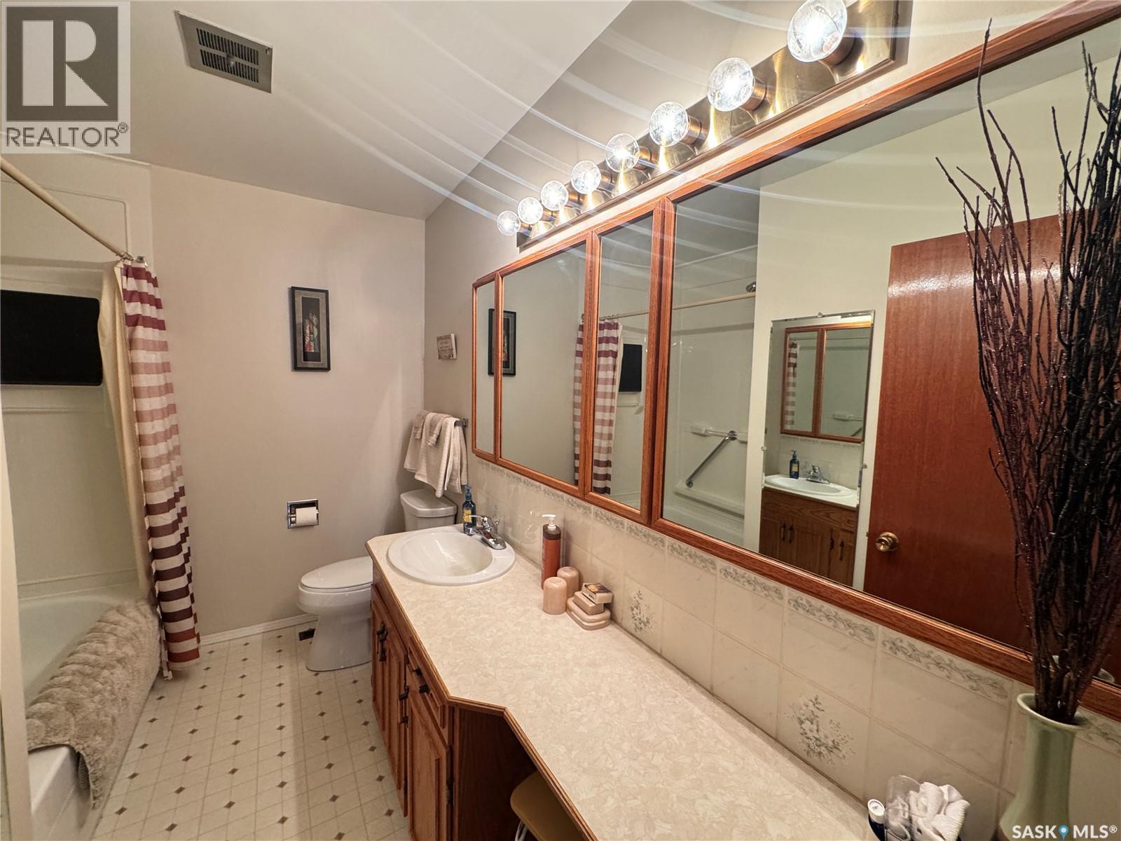 423 7th AVENUE W - 22