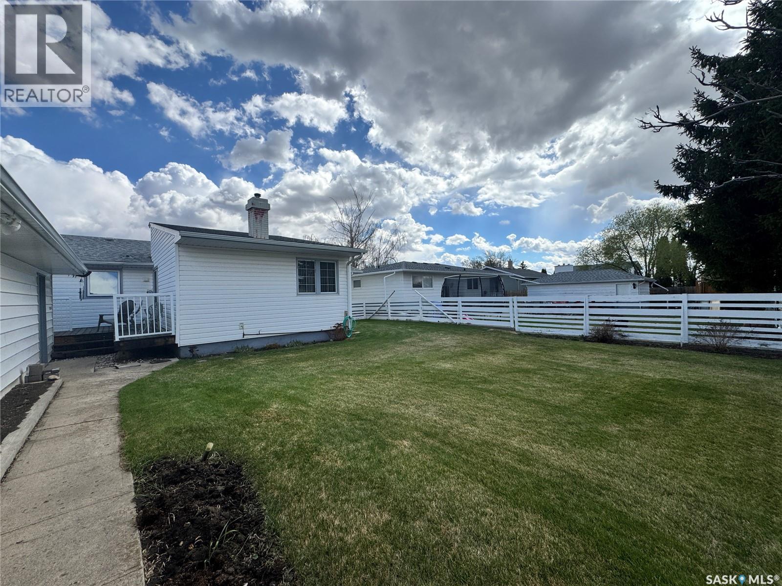 423 7th AVENUE W - 49