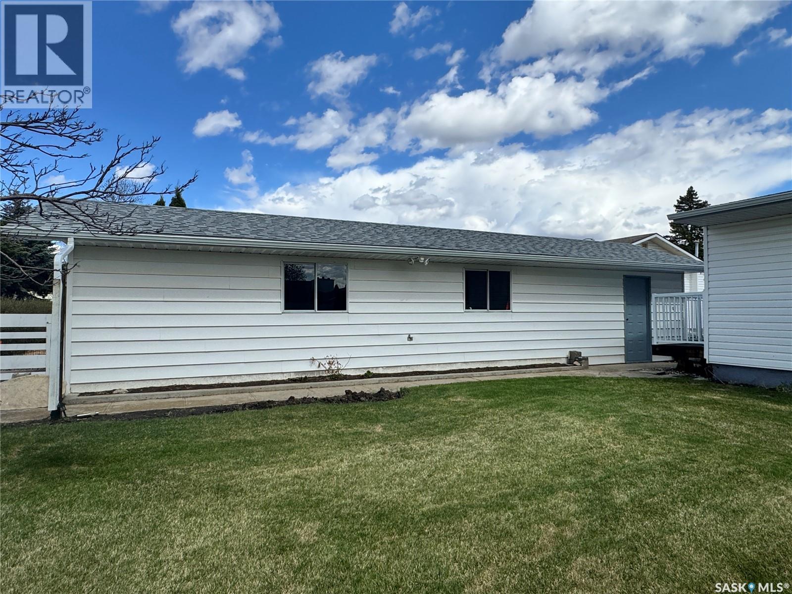 423 7th AVENUE W - 51