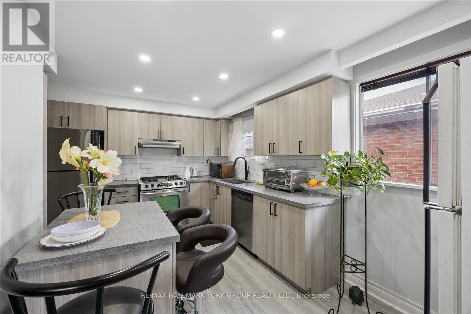 30 BRIARBLUFF AVENUE - 13