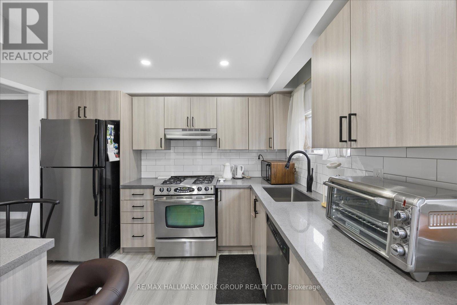 30 BRIARBLUFF AVENUE - 15