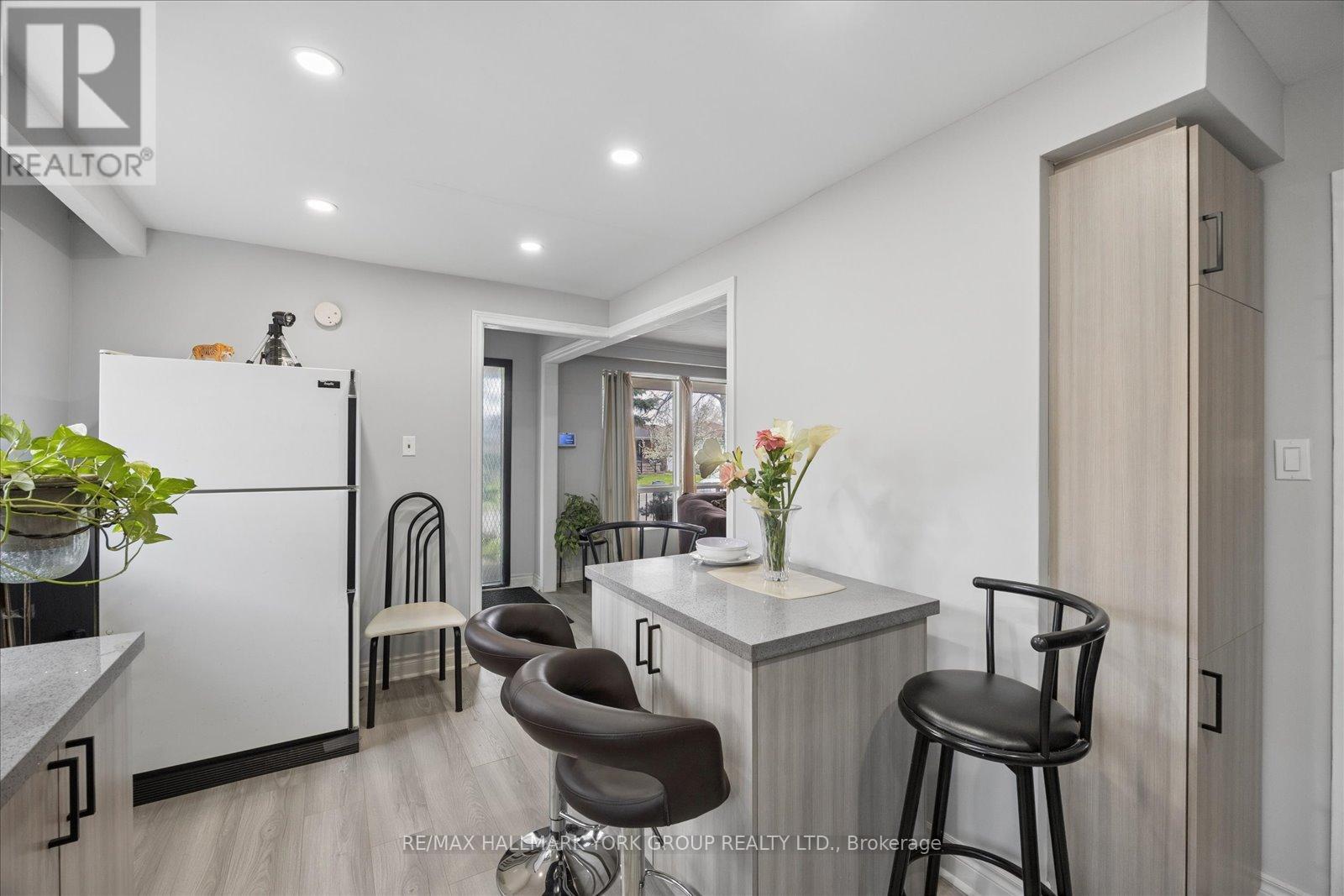 30 BRIARBLUFF AVENUE - 17