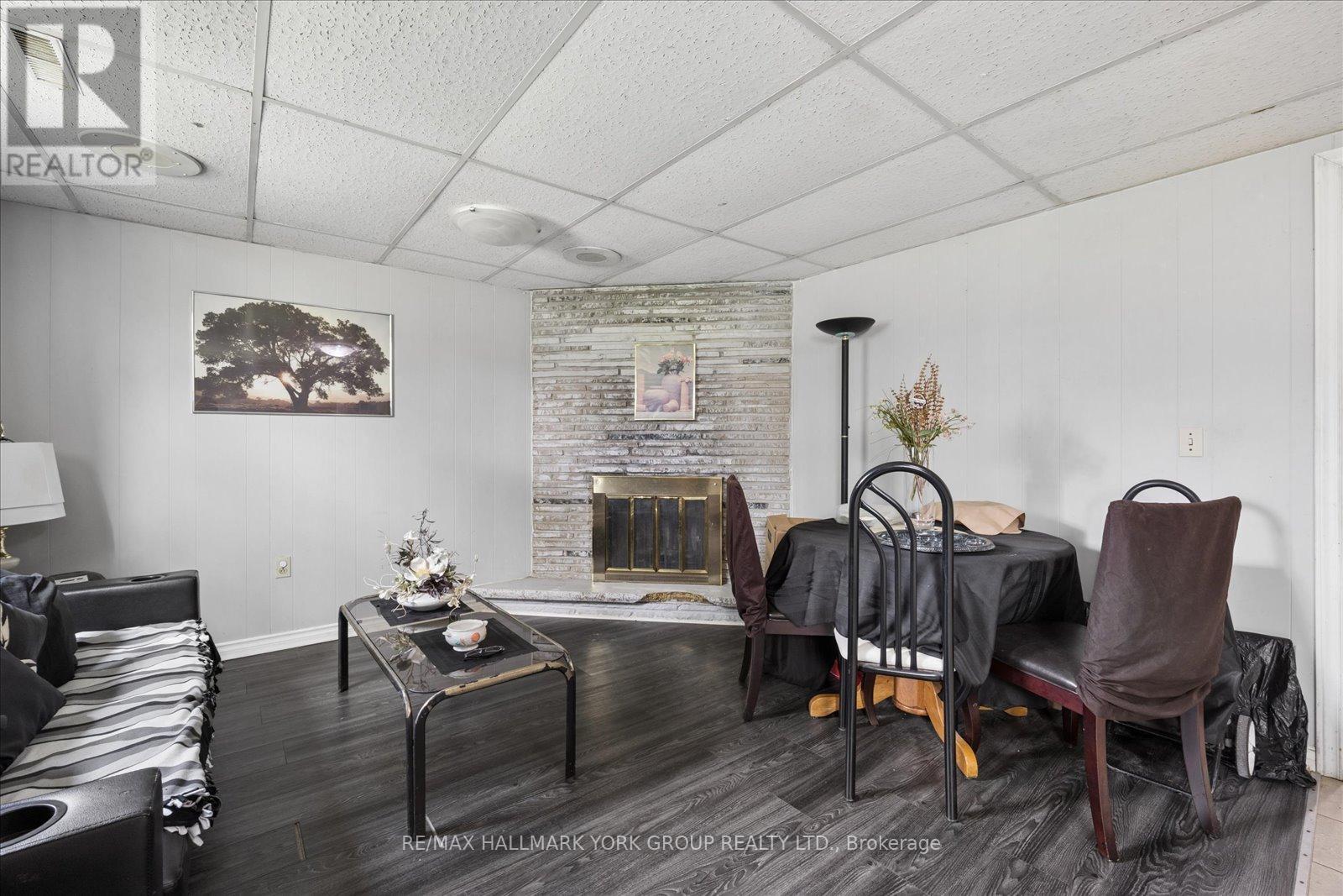 30 BRIARBLUFF AVENUE - 28