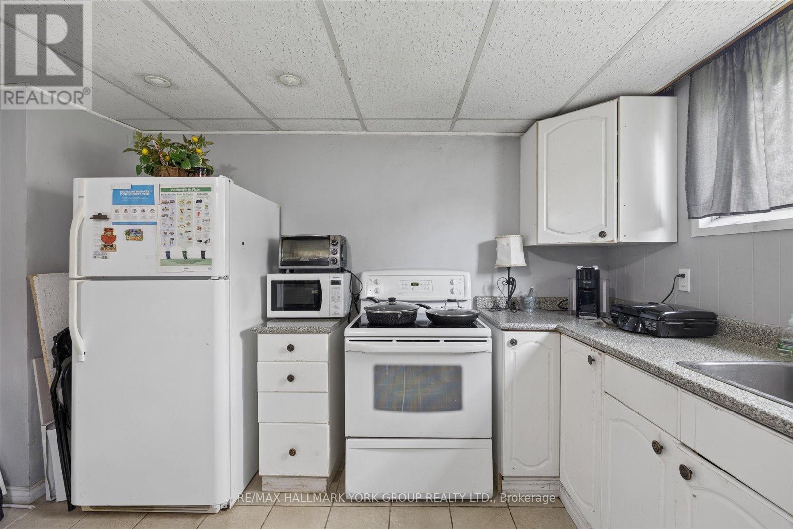 30 BRIARBLUFF AVENUE - 31