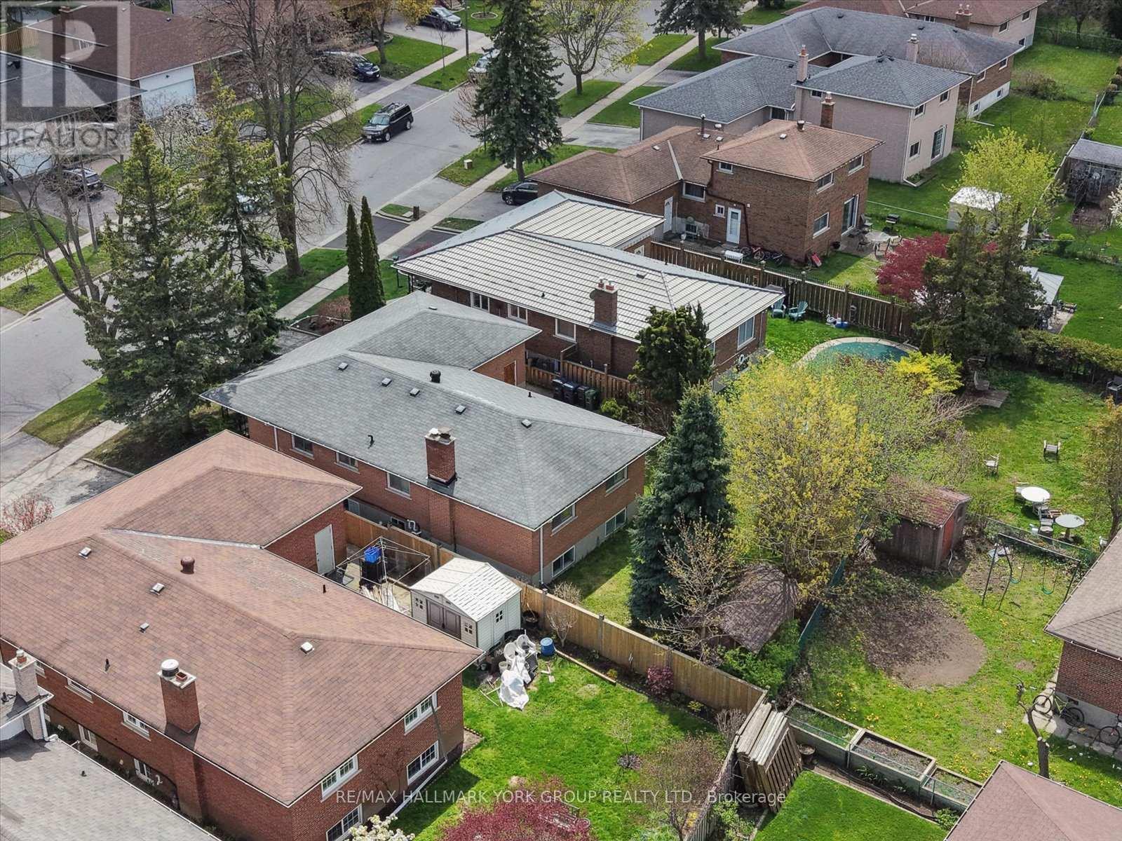 30 BRIARBLUFF AVENUE - 45