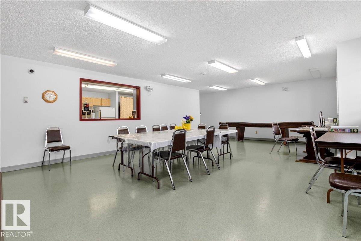 #302 9760 176 ST NW - 40
