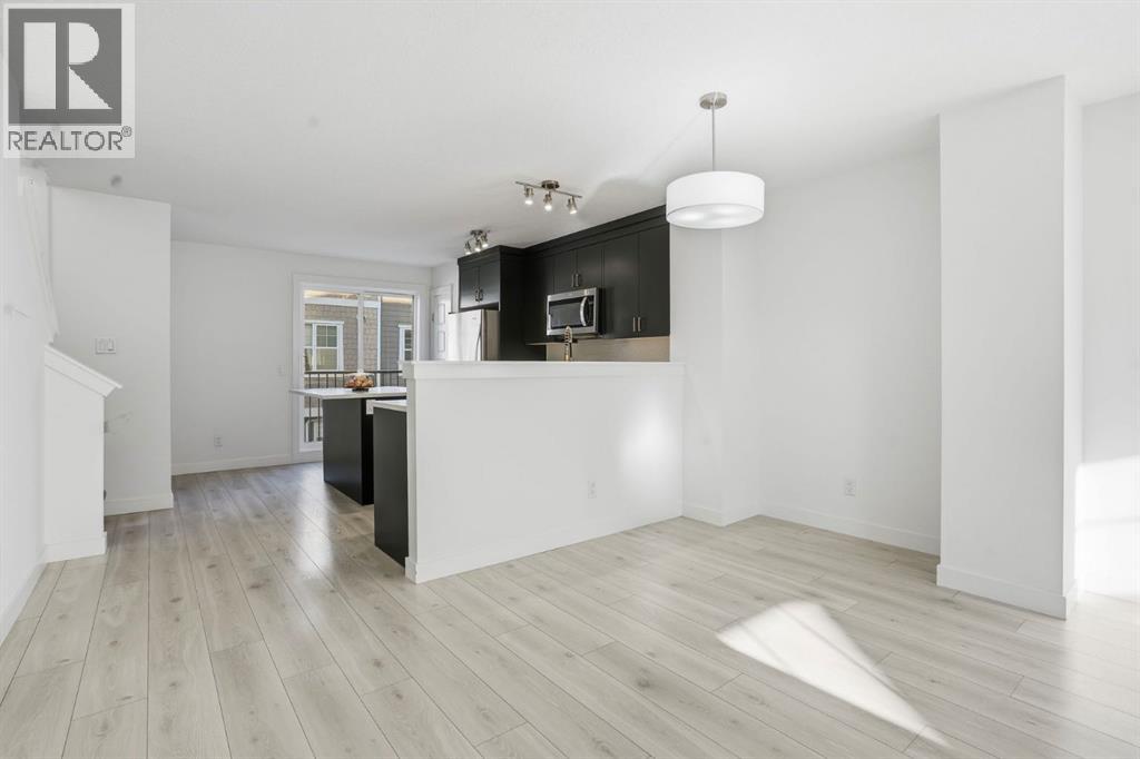 812 Cranbrook Walk SE - 16
