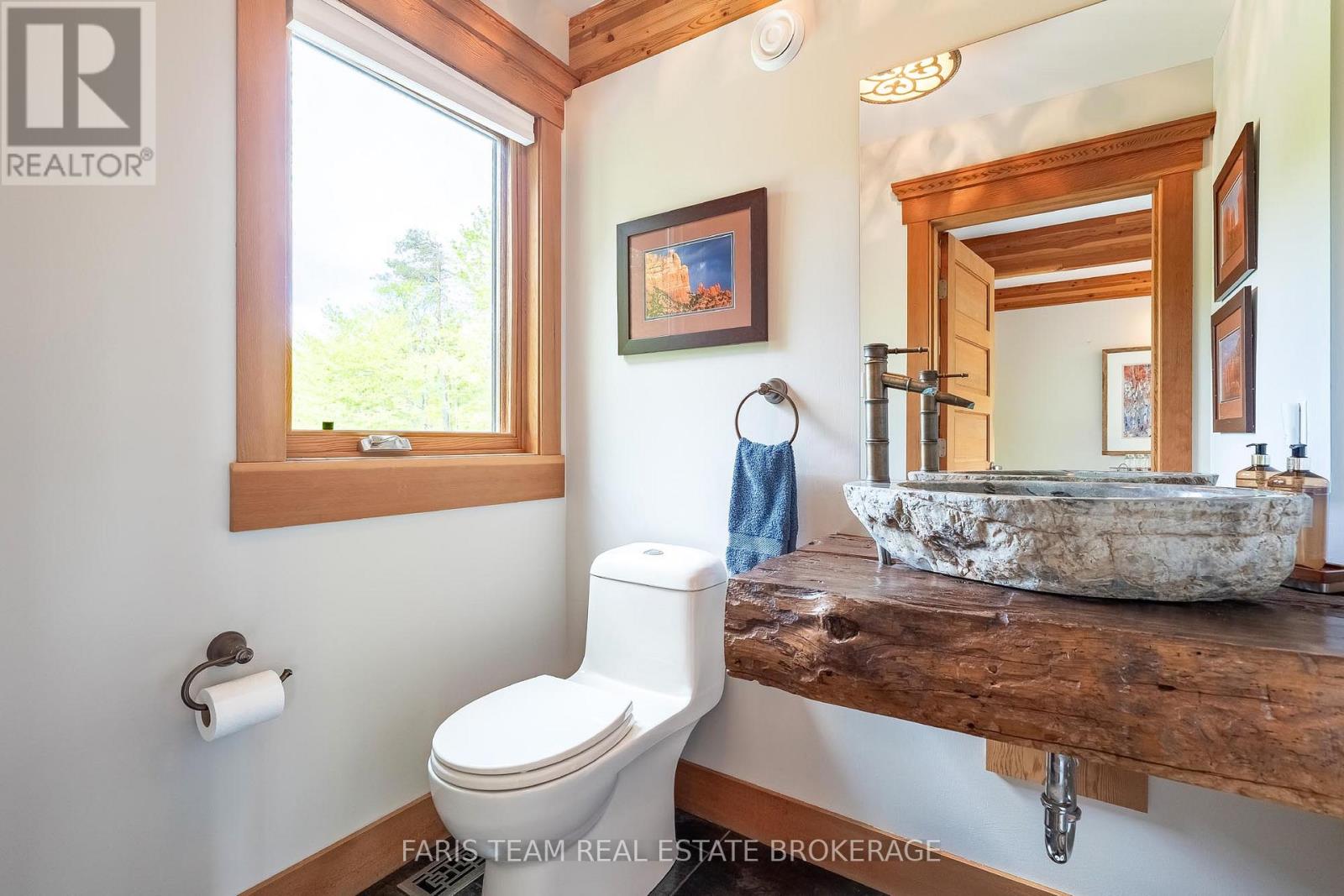 22 HOUBEN CRESCENT - 22