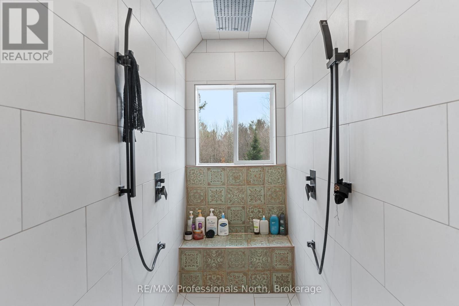 1127 BOBCAYGEON ROAD - 33